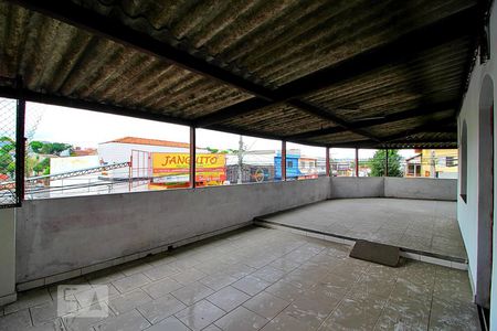 Sacada de casa à venda com 3 quartos, 150m² em Vila Eldizia, Santo André