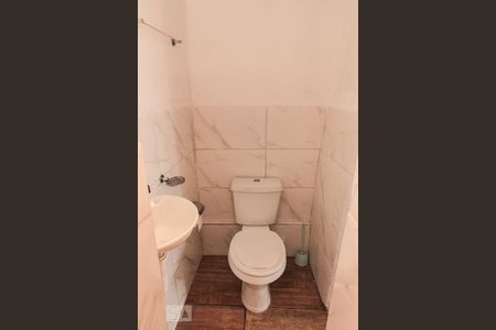 Banheiro de kitnet/studio à venda com 1 quarto, 22m² em Santo André, Belo Horizonte