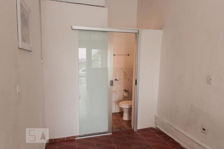 Banheiro de kitnet/studio à venda com 1 quarto, 22m² em Santo André, Belo Horizonte