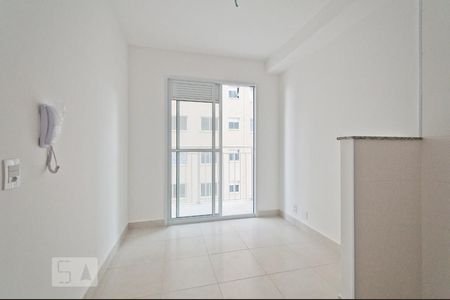 Sala/Cozinha de apartamento para alugar com 1 quarto, 27m² em Vila Penteado, São Paulo