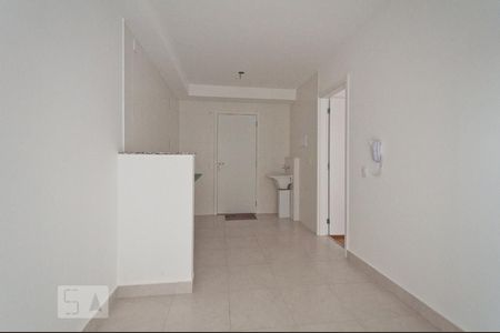 Sala/Cozinha de apartamento para alugar com 1 quarto, 27m² em Vila Penteado, São Paulo