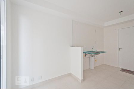 Sala/Cozinha de apartamento para alugar com 1 quarto, 27m² em Vila Penteado, São Paulo