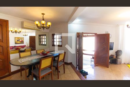 Sala de casa de condomínio à venda com 4 quartos, 420m² em Santa Rosa, Niterói