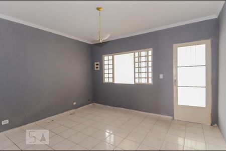 Sala de casa para alugar com 1 quarto, 100m² em Jardim Aliança, Guarulhos