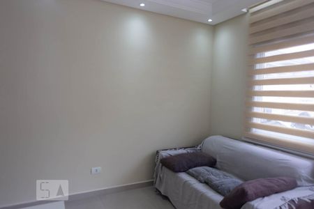 Sala de casa de condomínio para alugar com 2 quartos, 53m² em Chácara Canta Galo, Cotia