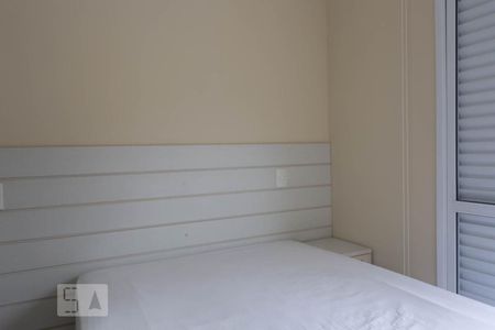 Quarto 1 de casa de condomínio para alugar com 2 quartos, 53m² em Chácara Canta Galo, Cotia