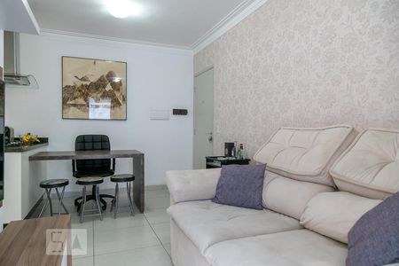 Sala de apartamento para alugar com 2 quartos, 48m² em Jardim Flor da Montanha, Guarulhos