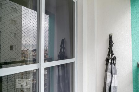 Varanda de apartamento para alugar com 2 quartos, 48m² em Jardim Flor da Montanha, Guarulhos