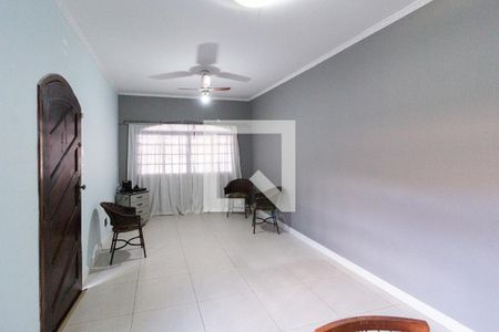 Sala de casa para alugar com 3 quartos, 220m² em Piratininga, Osasco