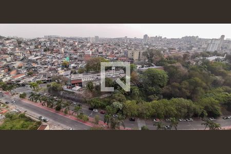 Vista da Sacada de apartamento para alugar com 3 quartos, 65m² em Umuarama, Osasco