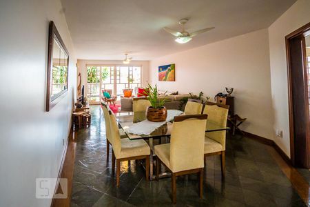 Sala de casa para alugar com 4 quartos, 240m² em Jardim Guanabara, Campinas