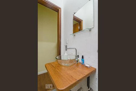 Lavabo de casa à venda com 3 quartos, 150m² em Vila Madalena, São Paulo