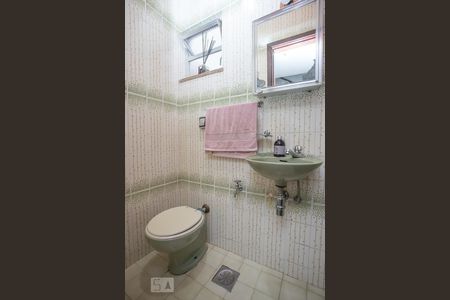 Lavabo de casa à venda com 5 quartos, 210m² em Tijuca, Rio de Janeiro