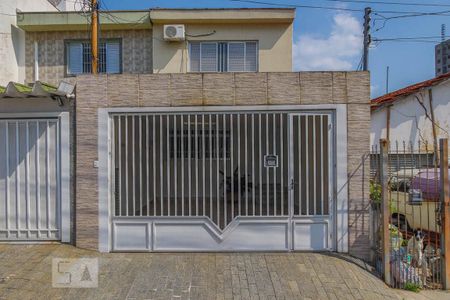 Casa à venda com 150m², 3 quartos e 1 vaga Casa à venda com 150m², 3 quartos e 1 vagaFachada
