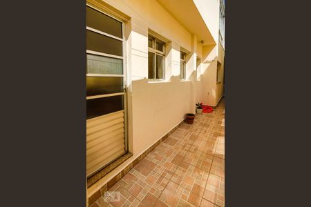 Casa à venda com 150m², 3 quartos e 1 vaga Casa à venda com 150m², 3 quartos e 1 vagaCorredor externo