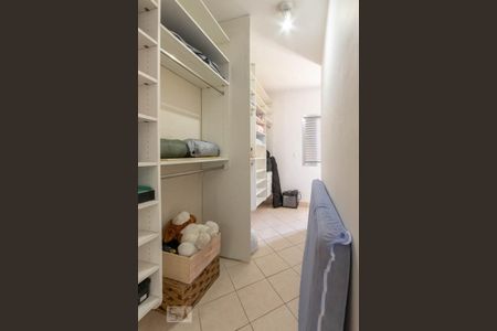 Casa à venda com 150m², 3 quartos e 1 vaga Casa à venda com 150m², 3 quartos e 1 vagaCloset quarto 1