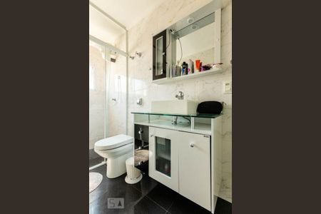 Casa à venda com 150m², 3 quartos e 1 vaga Casa à venda com 150m², 3 quartos e 1 vagaBanheiro suíte