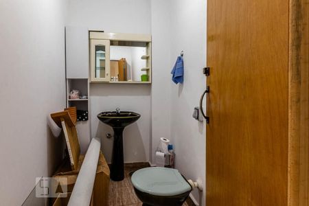 Casa à venda com 150m², 3 quartos e 1 vaga Casa à venda com 150m², 3 quartos e 1 vagaBanheiro escritório