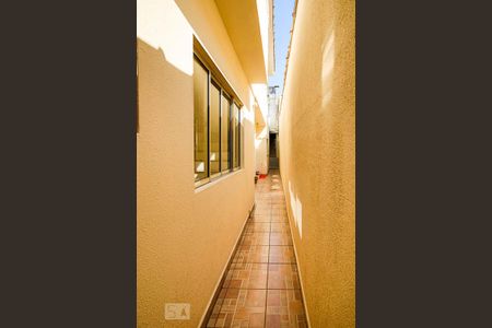 Casa à venda com 150m², 3 quartos e 1 vaga Casa à venda com 150m², 3 quartos e 1 vagaCorredor externo