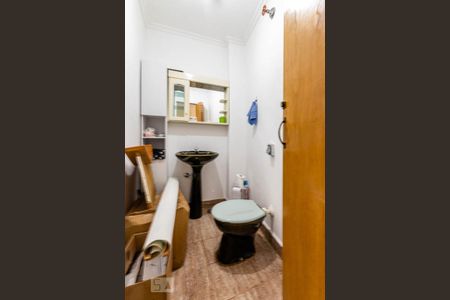 Casa à venda com 150m², 3 quartos e 1 vaga Casa à venda com 150m², 3 quartos e 1 vagaBanheiro escritório