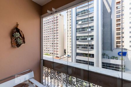 Varanda de apartamento à venda com 3 quartos, 100m² em Itaim Bibi, São Paulo
