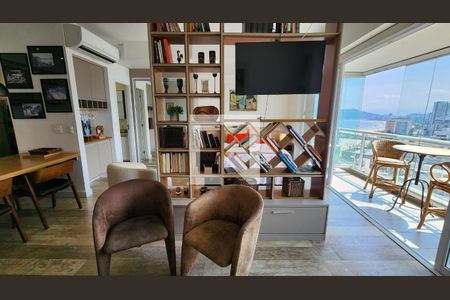 Sala de apartamento para alugar com 1 quarto, 54m² em Gonzaga, Santos