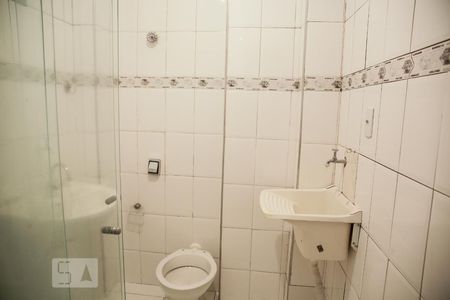 Banheiro de kitnet/studio para alugar com 1 quarto, 25m² em Brás, São Paulo