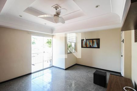 Sala de apartamento para alugar com 2 quartos, 90m² em Caonze, Nova Iguaçu