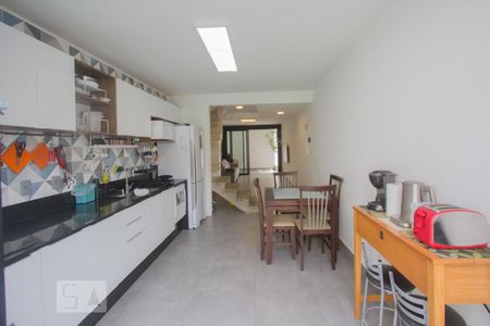 Cozinha de casa à venda com 3 quartos, 170m² em Vila São Francisco (zona Sul), São Paulo