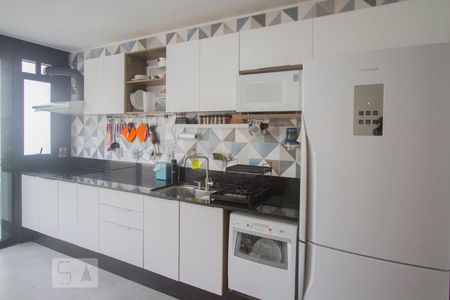 Cozinha de casa à venda com 3 quartos, 170m² em Vila São Francisco (zona Sul), São Paulo