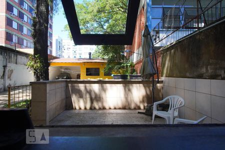 Vista - Fundos de casa à venda com 3 quartos, 370m² em Floresta, Porto Alegre