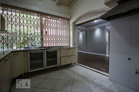 Casa à venda com 435m², 3 quartos e 6 vagas Casa à venda com 435m², 3 quartos e 6 vagasCozinha