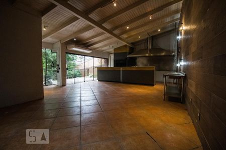 Casa à venda com 435m², 3 quartos e 6 vagas Casa à venda com 435m², 3 quartos e 6 vagasÁrea comum