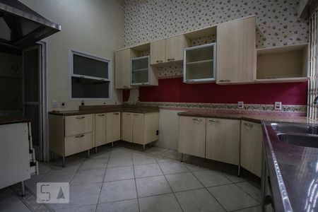 Casa à venda com 435m², 3 quartos e 6 vagas Casa à venda com 435m², 3 quartos e 6 vagasCozinha