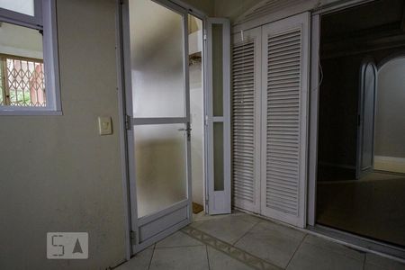 Casa à venda com 435m², 3 quartos e 6 vagas Casa à venda com 435m², 3 quartos e 6 vagasÁrea de Serviço