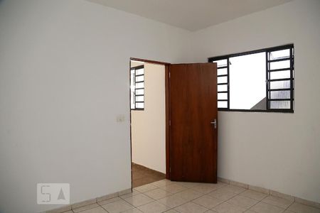 Sala de casa para alugar com 2 quartos, 90m² em Parque Arariba, São Paulo