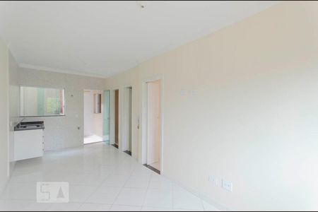 Sala e Cozinha de casa de condomínio para alugar com 2 quartos, 42m² em Vila Granada, São Paulo
