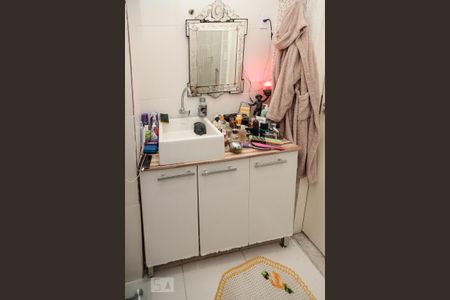 Banheiro de apartamento à venda com 1 quarto, 40m² em Cascadura, Rio de Janeiro