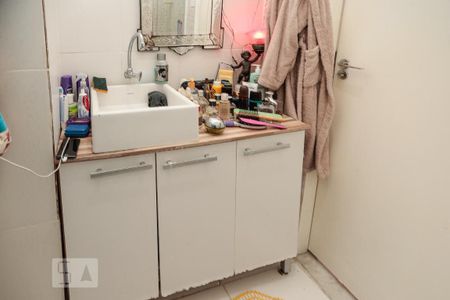 Banheiro de apartamento à venda com 1 quarto, 40m² em Cascadura, Rio de Janeiro