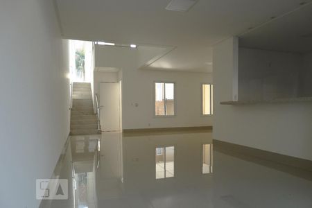 Sala de casa de condomínio para alugar com 4 quartos, 205m² em Jardim Mariliza, Goiânia