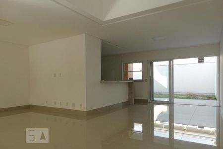 Sala de casa de condomínio para alugar com 4 quartos, 205m² em Jardim Mariliza, Goiânia