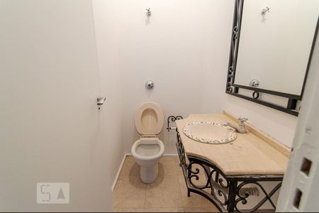 Lavabo de apartamento para alugar com 3 quartos, 172m² em Consolação, São Paulo