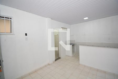 Sala/Quarto de kitnet/studio para alugar com 1 quarto, 25m² em Oswaldo Cruz, Rio de Janeiro