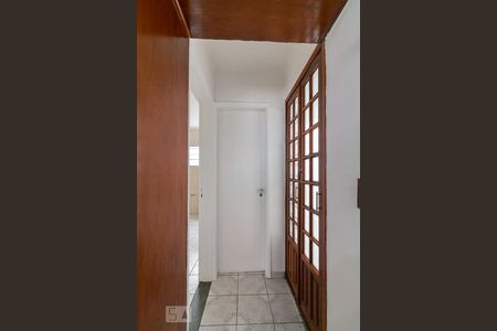 Acesso ao elevador e lavabo de casa para alugar com 2 quartos, 178m² em Macedo, Guarulhos