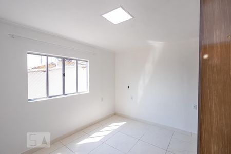 Quarto de casa para alugar com 1 quarto, 65m² em São Geraldo, Belo Horizonte