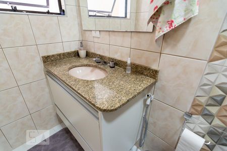 Banheiro Suíte 1 de apartamento à venda com 3 quartos, 73m² em Vila Scarpelli, Santo André