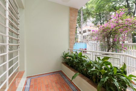 Varanda de casa à venda com 2 quartos, 140m² em Pinheiros, São Paulo