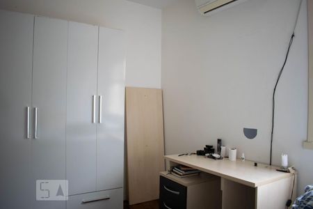 Quarto de apartamento à venda com 2 quartos, 66m² em Santo Antônio, Porto Alegre
