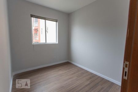 Quarto 1 de apartamento para alugar com 2 quartos, 55m² em Boa Vista, Curitiba