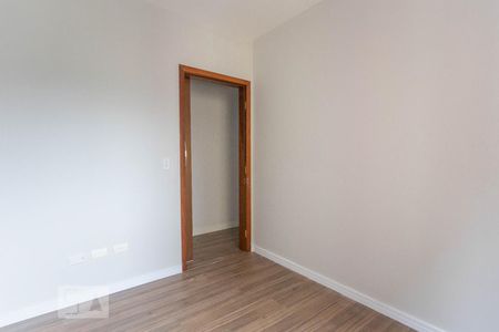 Quarto 1 de apartamento para alugar com 2 quartos, 55m² em Boa Vista, Curitiba